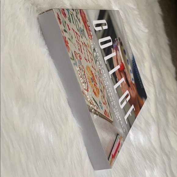 BRAND NEW: Real & Relatable Devotional -Jordan Lee - Picture 7 of 8